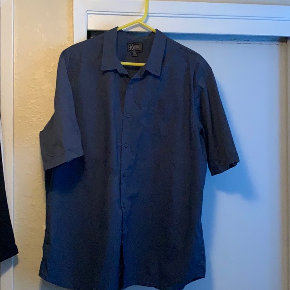 Men’s XXL dark chambray button up